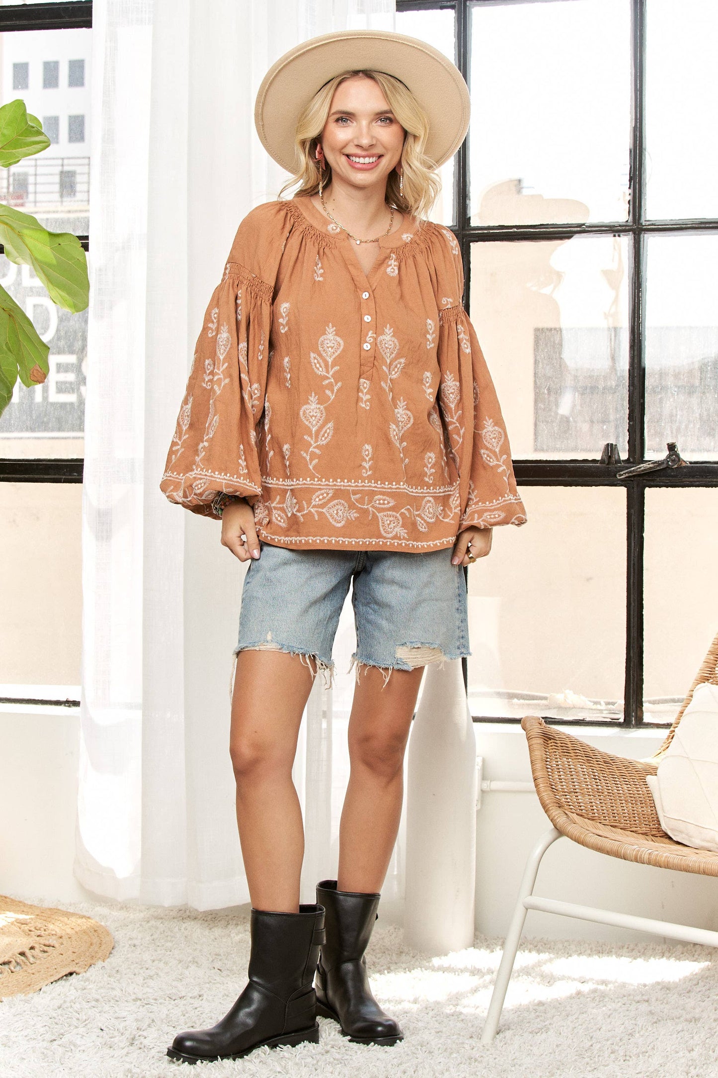 Everlee Embroidered Boho Balloon Sleeve Top ~ Mocha
