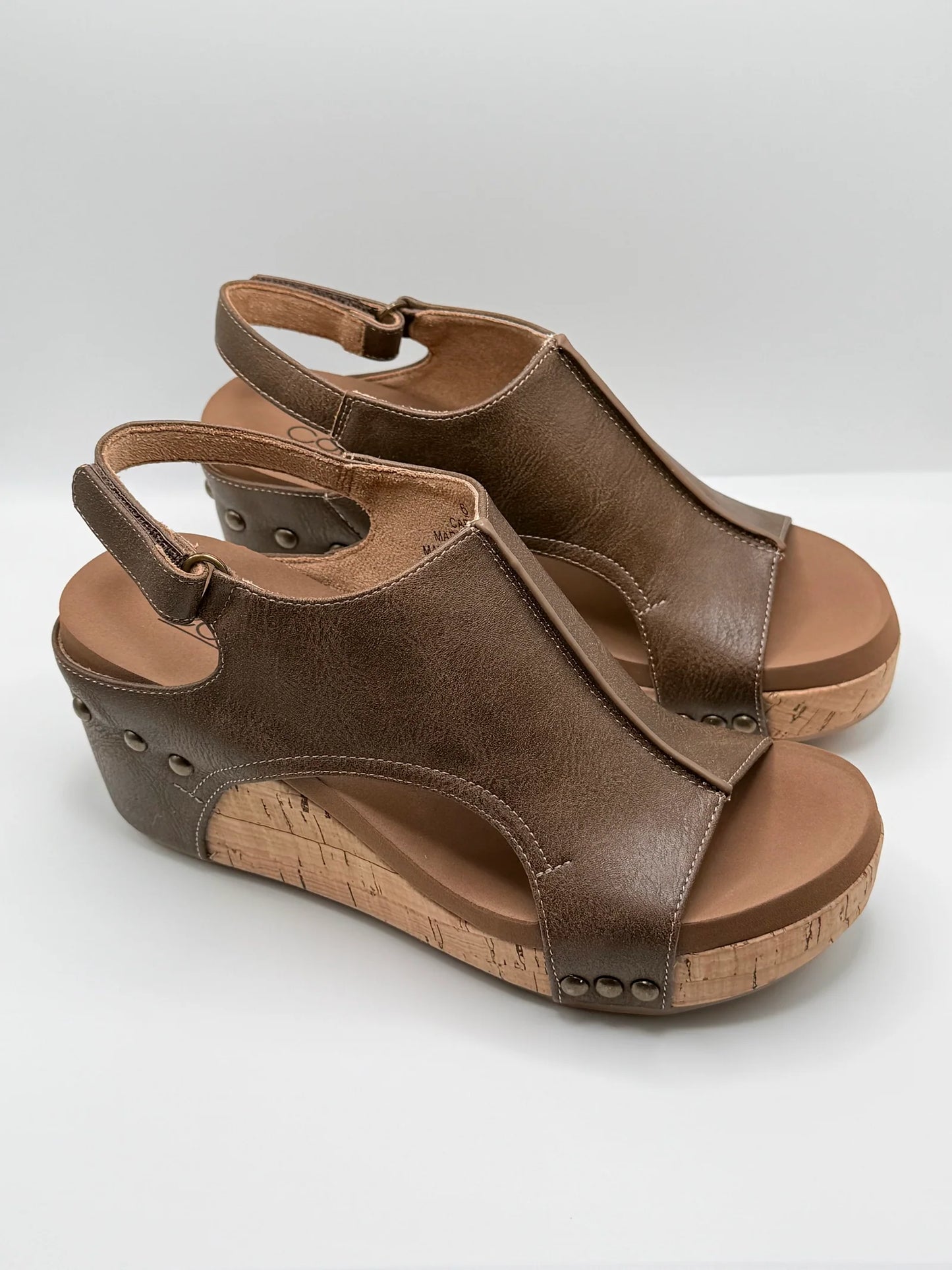 Corky's "Carley" Wedge ~ Chestnut