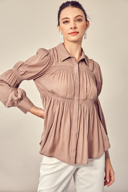 Donna Elastic Smocking Detail Top ~ Mushroom