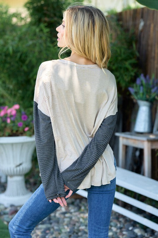 Sara Scoop Neck Pocket Top ~ Taupe