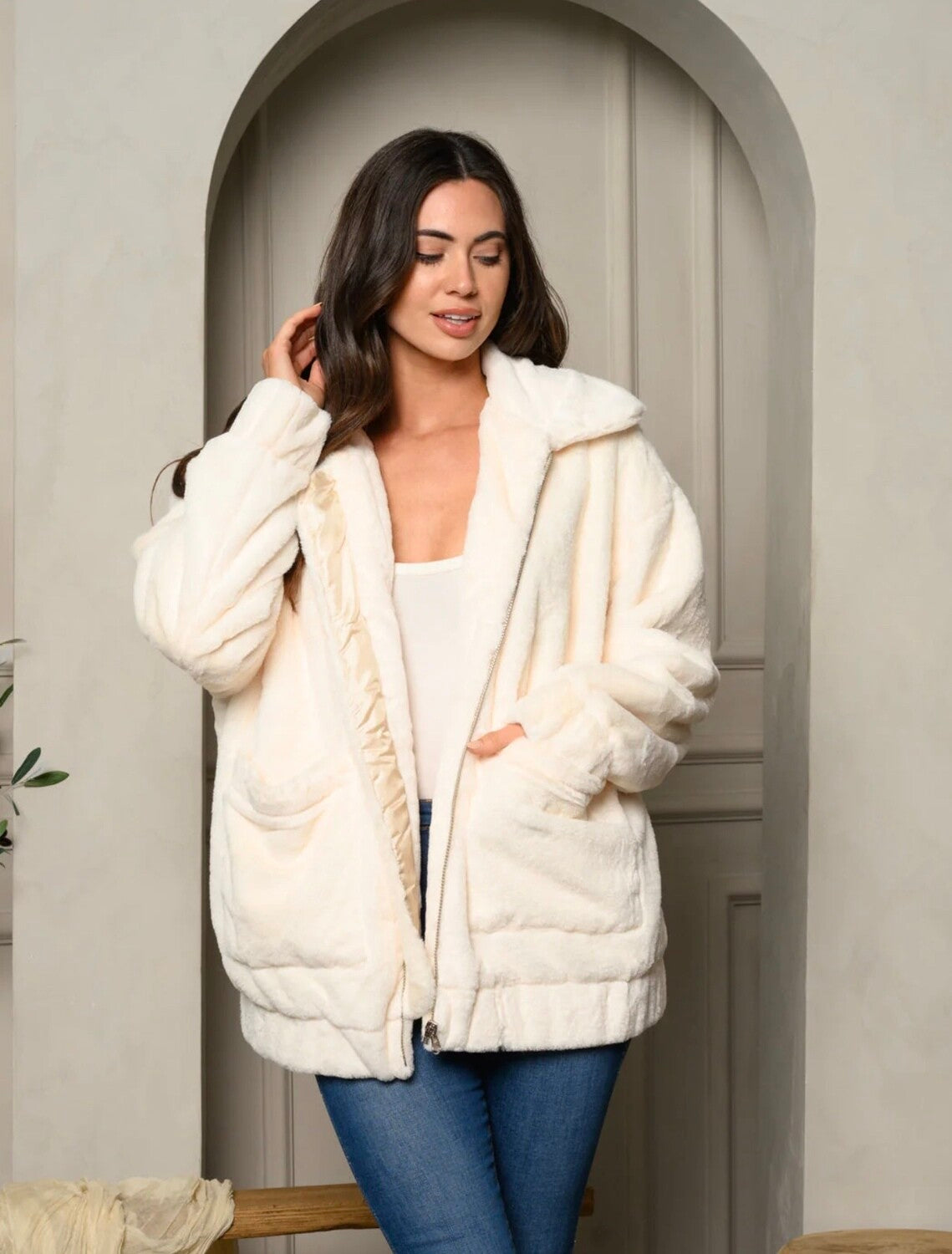 Kennedy Soft Fuzzy Collared Jacket ~ Ivory