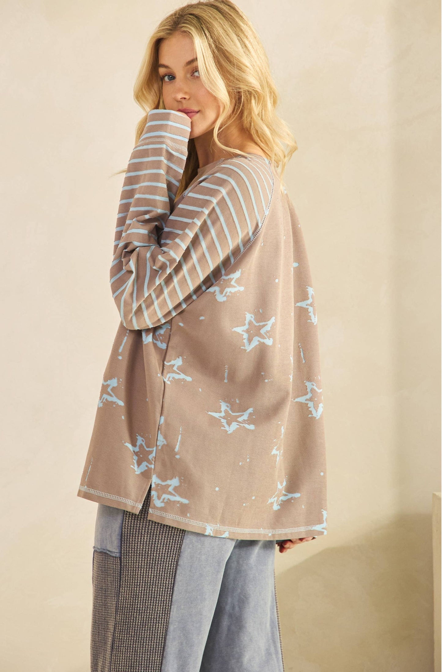 Sheri Striped Sleeve Star Top ~ Mocha