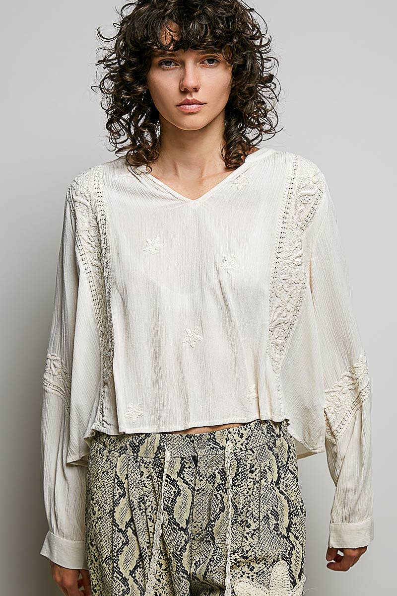 POL Floral Embroidered Woven Top ~ Ivory