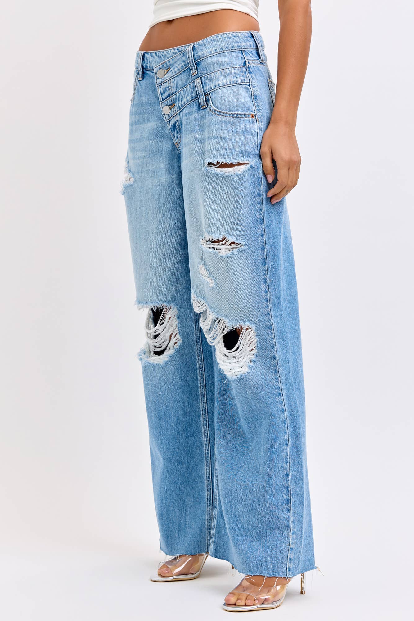 Molly Mid Waist Wide Leg Jeans ~ Light Denim