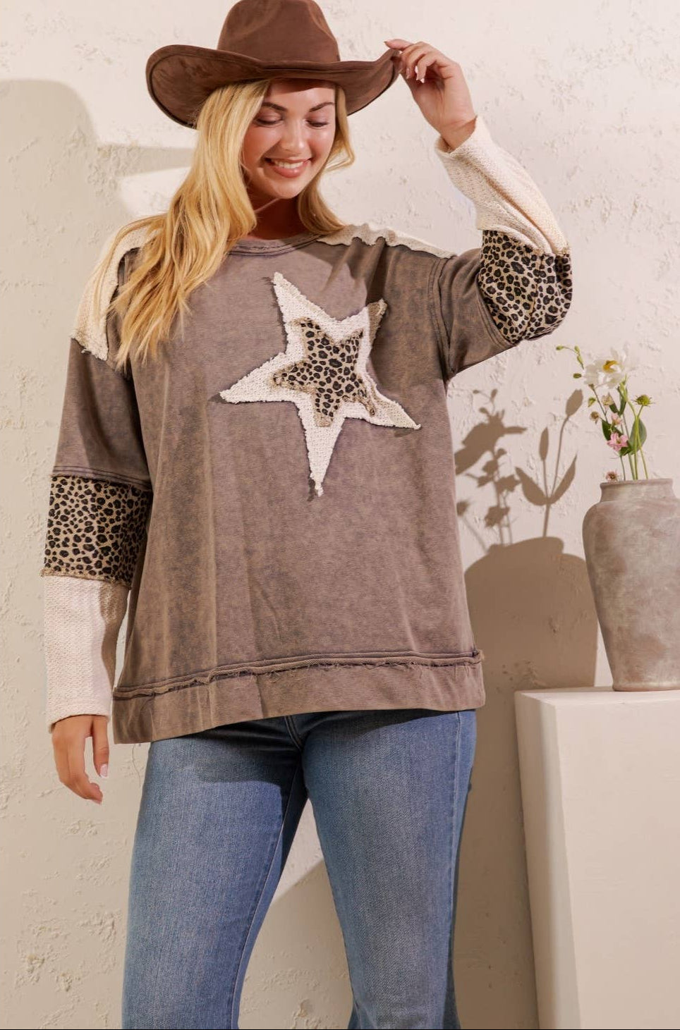 Vicki Vintage Wild Star Pullover ~ Ash
