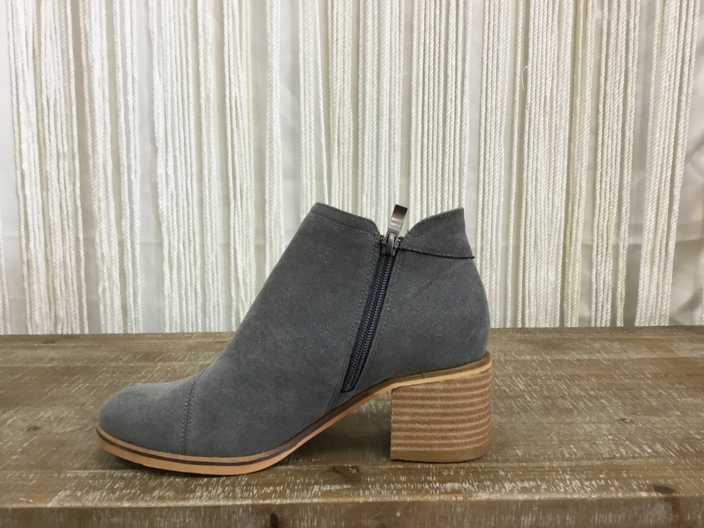 Dambi Side V Bootie ~ Grey