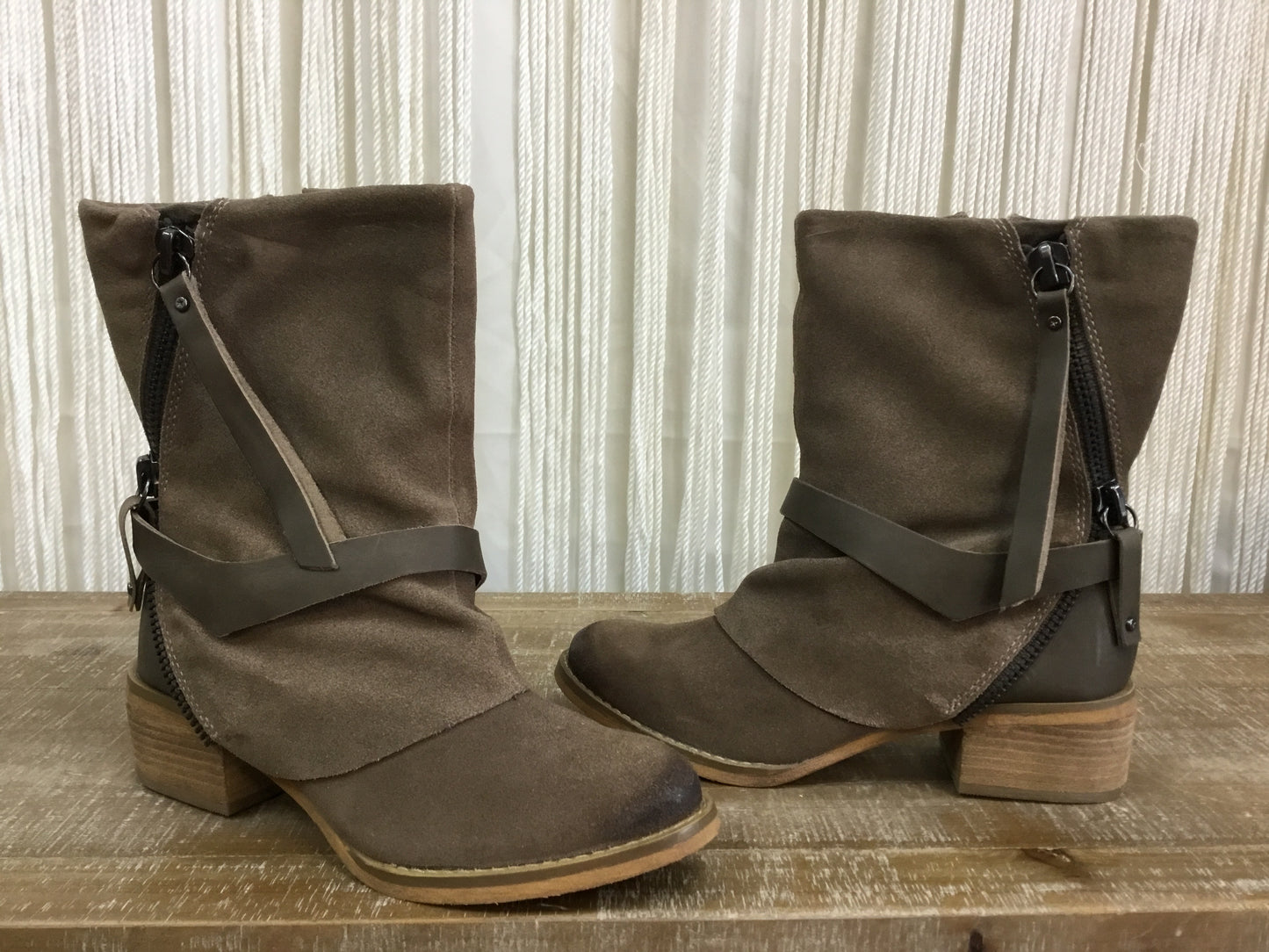 Naughty Monkey Shelley Boot ~ Taupe