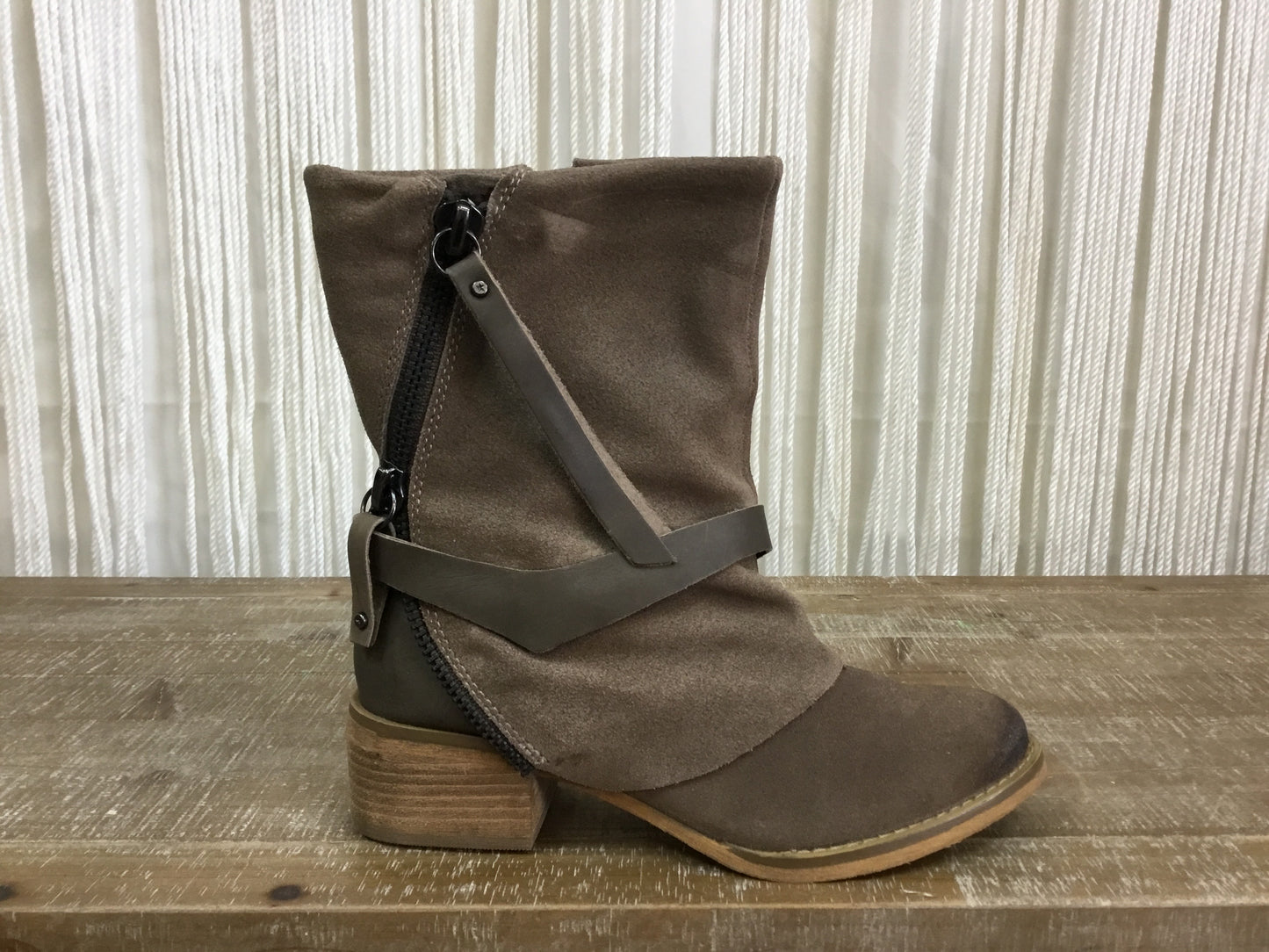 Naughty Monkey Shelley Boot ~ Taupe