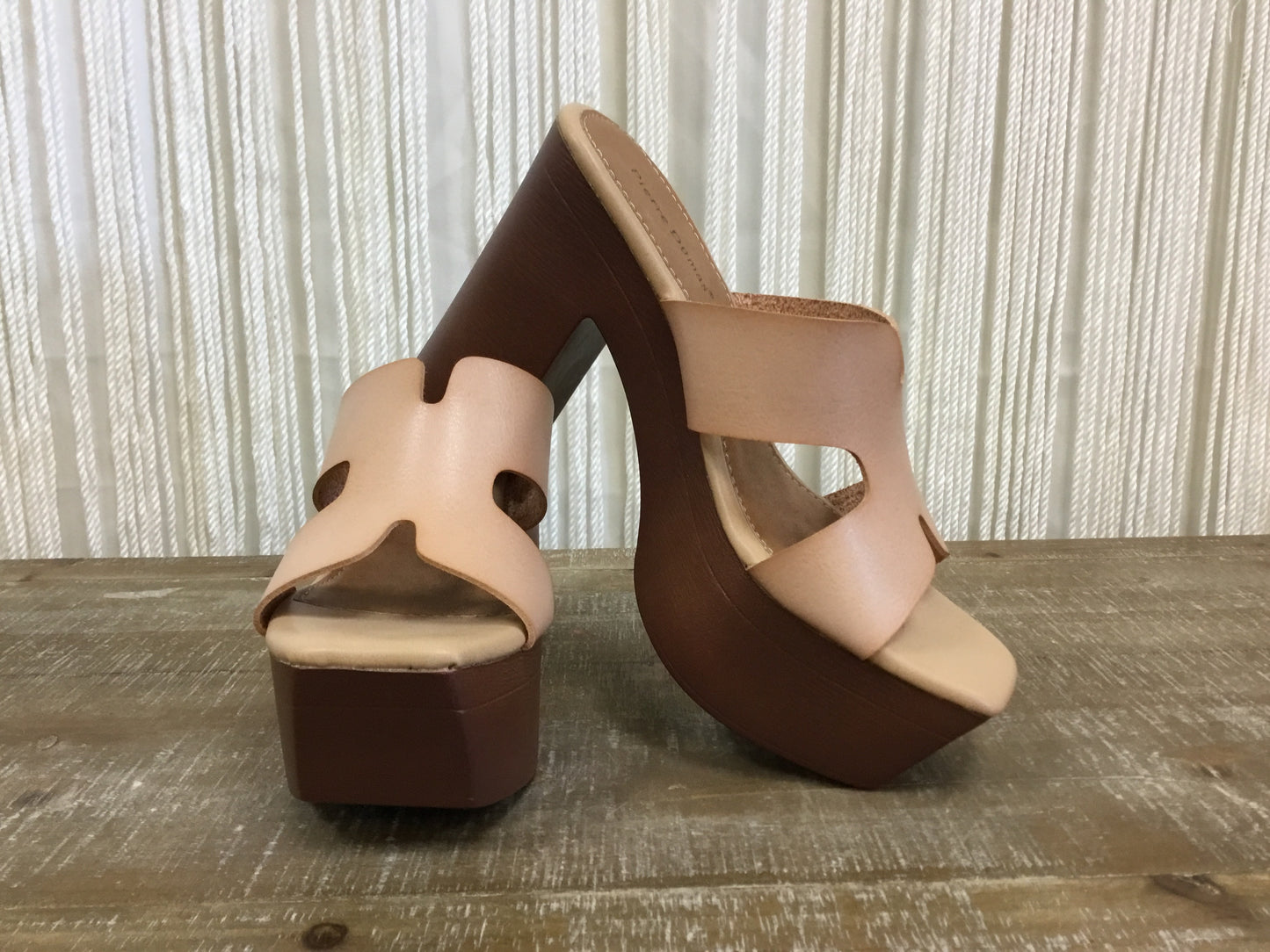 Buena Platform Heels ~ Nude