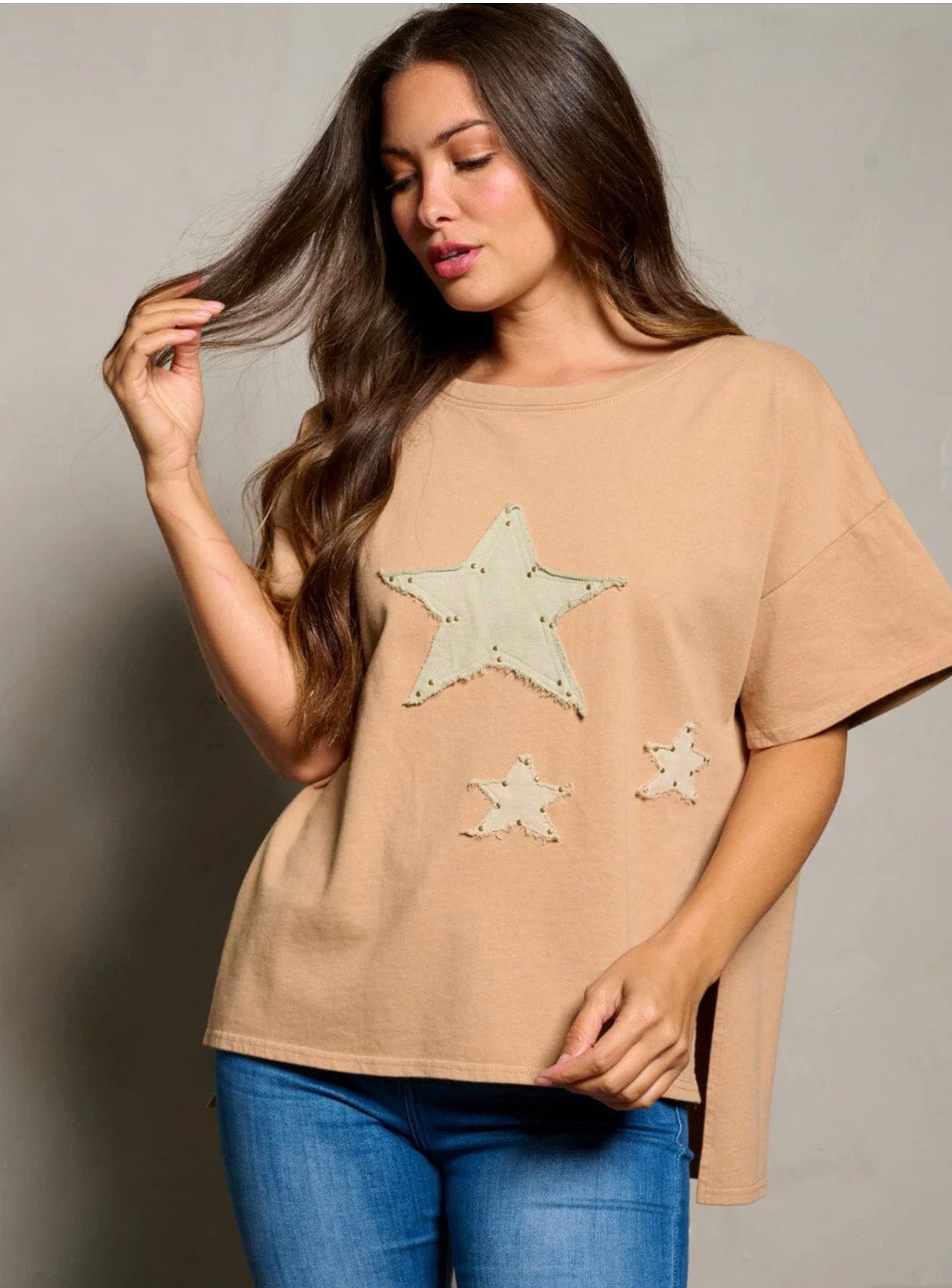 Everlee Stars Design High Low Top ~ Taupe