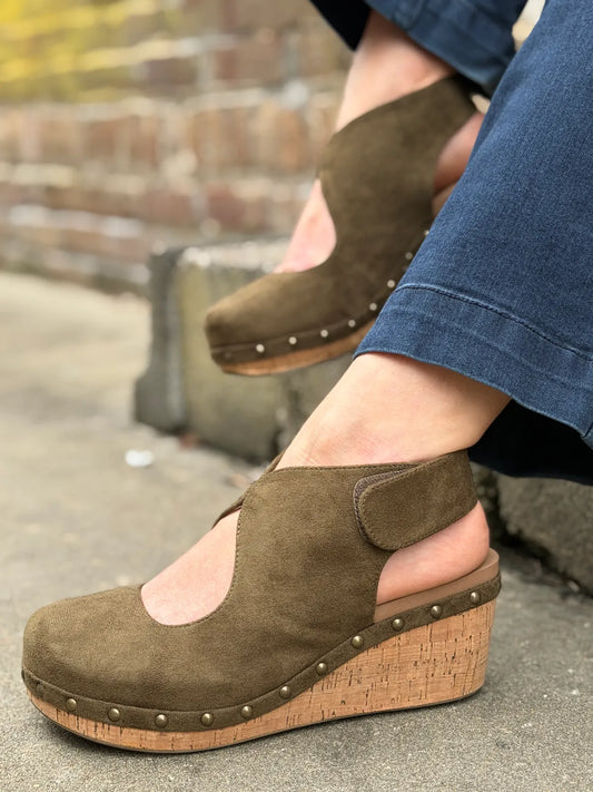 Corky's "OH IT'S YOU" Wedge ~ Moss