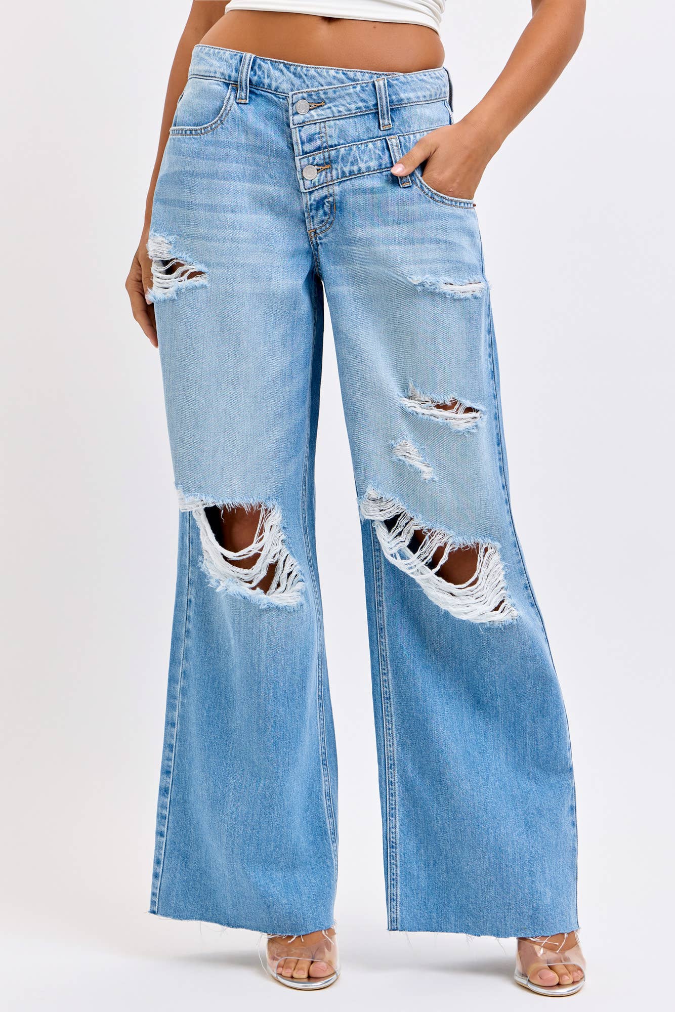 Molly Mid Waist Wide Leg Jeans ~ Light Denim