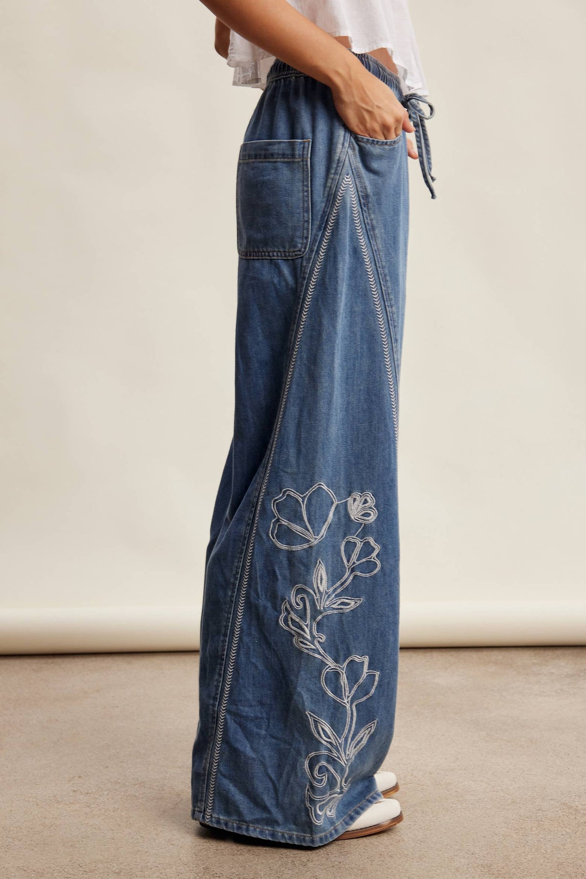 Emma Embroidered Wide Leg Denim Pants ~ Sunwash Blue