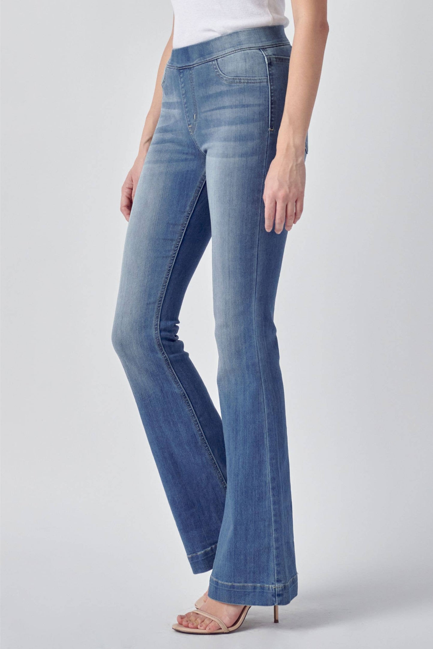Carlie Pull On Jegging Jeans ~ Medium Denim
